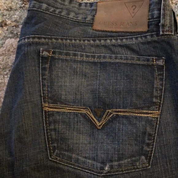 Men’s Dark Wash Guess Jeans - Picture 6 of 6